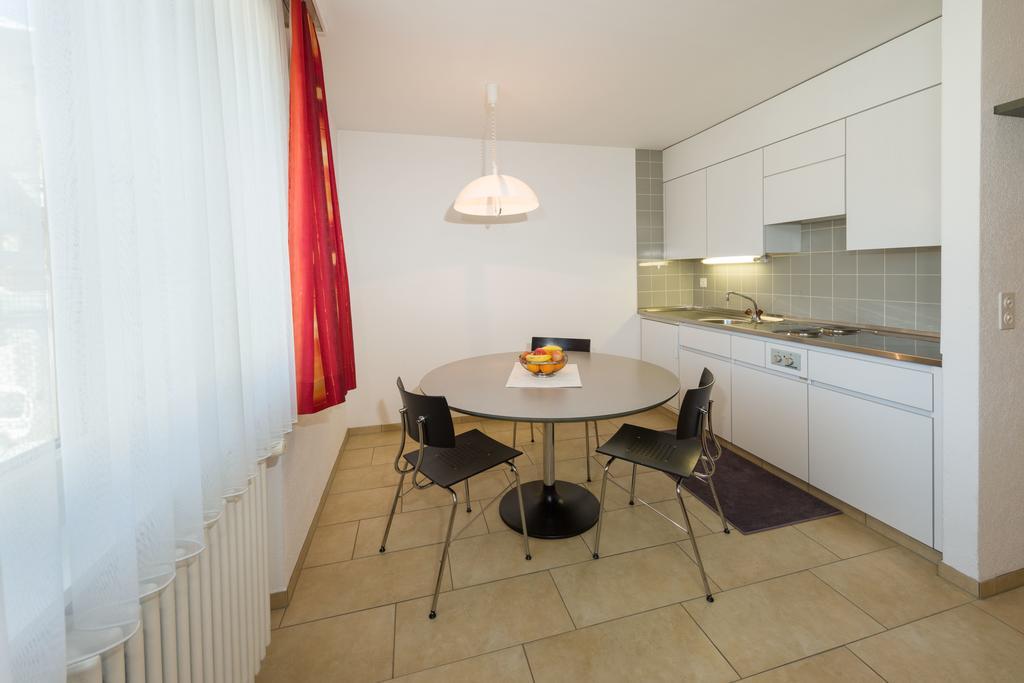 Postgebaeude Apartamento Grächen Exterior foto